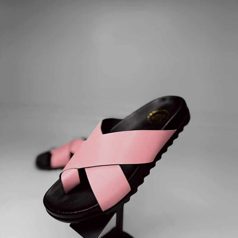 'ONYE ISI' Palm (Baby Pink)